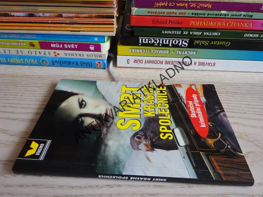 SMRT KRÁSNÉ SPOLEČNICE, **an