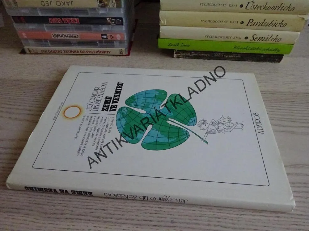 ZEMĚ VE VESMÍRU, JIŘÍ GRYGAR, LIBUŠE KALAŠOVÁ, **an