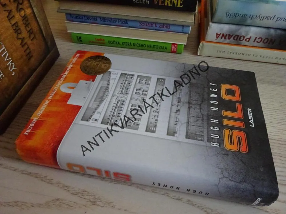 SILO, HUGH HOWEY, **an