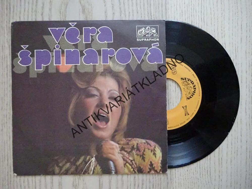 FERNANDO, ZA HOROU STŘÍBRNOU, VĚRA ŠPINAROVÁ, MALÁ DESKA