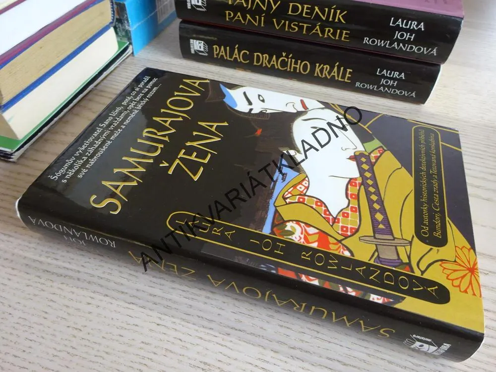 SAMURAJOVA ŽENA, LAURA JOH ROWLANDOVÁ, **an
