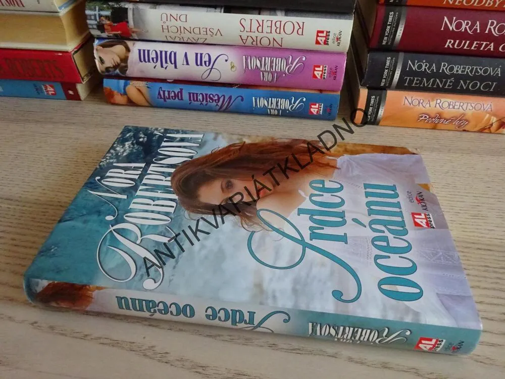 SRDCE OCEÁNU, NORA ROBERTS, **an