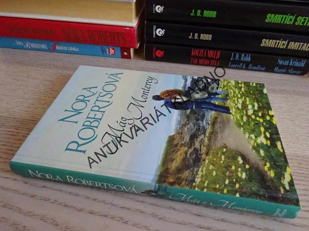 MÁG Z MONTEREY, NORA ROBERTS, **an