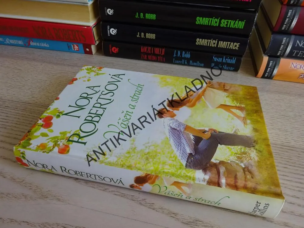 VÁŠEŇ A STRACH, NORA ROBERTS, **an