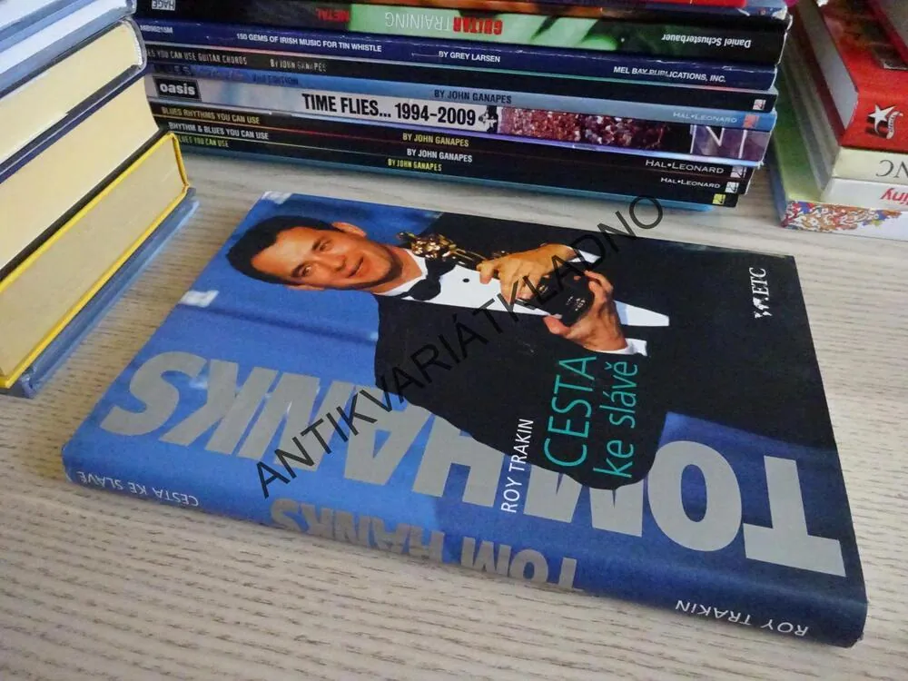 CESTA KE SLÁVĚ, TOM HANKS, ROY TRAKIN, **an