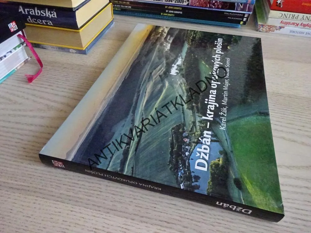 DŽBÁN - KRAJINA OPUKOVÝCH PLOŠIN, KAREL ŽÁK, MARTIN MAJER, VÁCLAV SOMOL, **an
