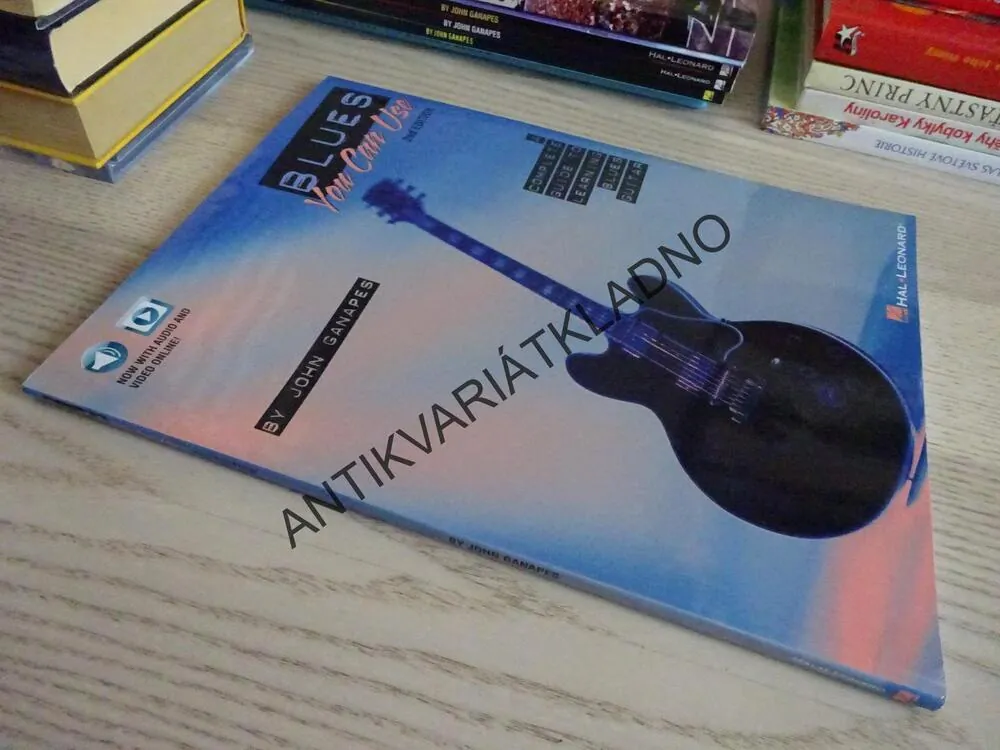 GUITAR CHORDS, CELKOVÝ PRŮVODCE UČENÍM NA BLUESOVOU KYTARU, KYTARA, AKORDY, ANGLICKY