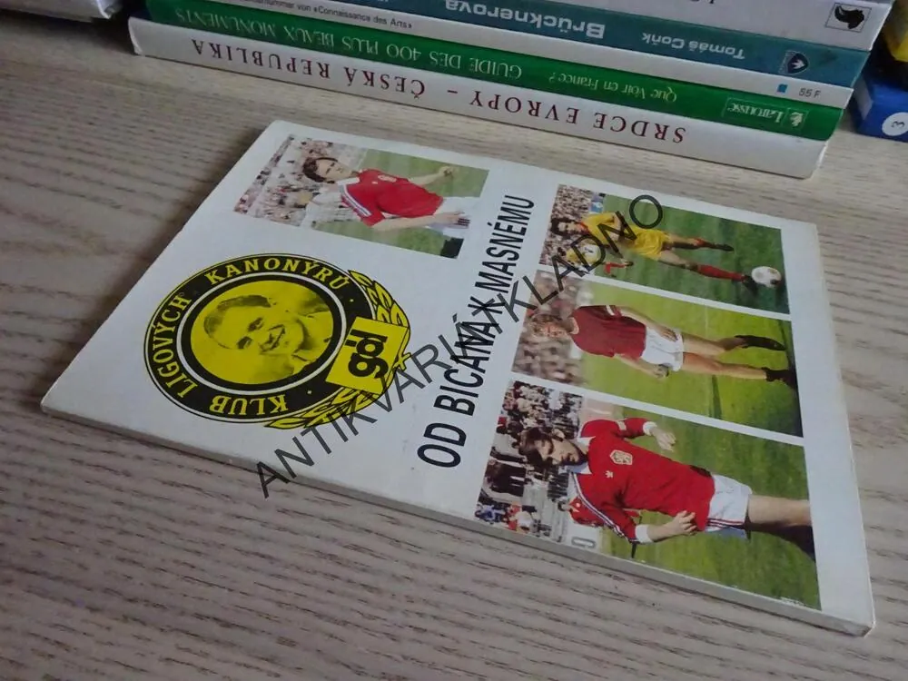 OD BICANA K MASNÉMU, FOTBAL, **an