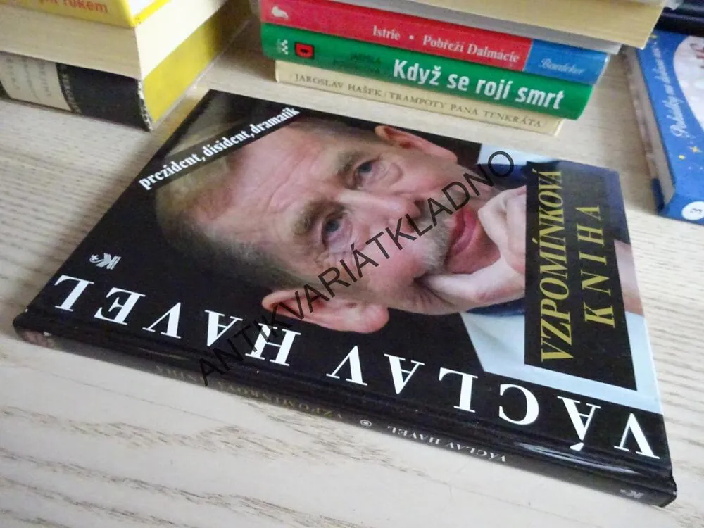 VZPOMÍNKOVÁ KNIHA, VÁCLAV HAVEL, **an