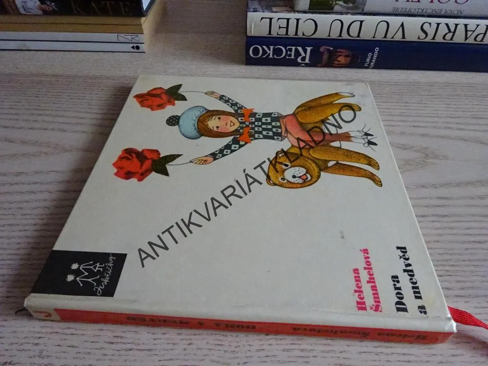 DORA A MEDVĚD, HELENA ŠMAHELOVÁ, **an