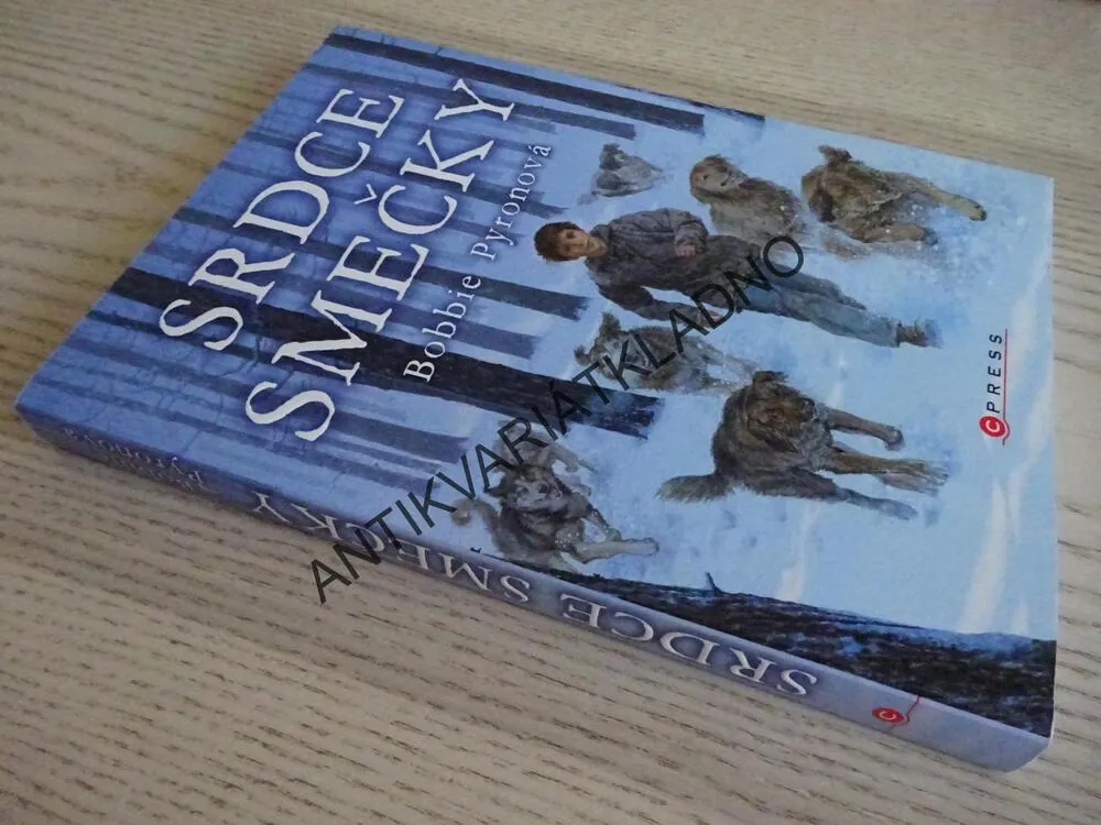SRDCE SMĚČKY, BOBBIE PYRONOVÁ, **an