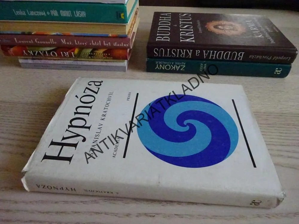 HYPNÓZA, STANISLAV KRATOCHVÍL, **an