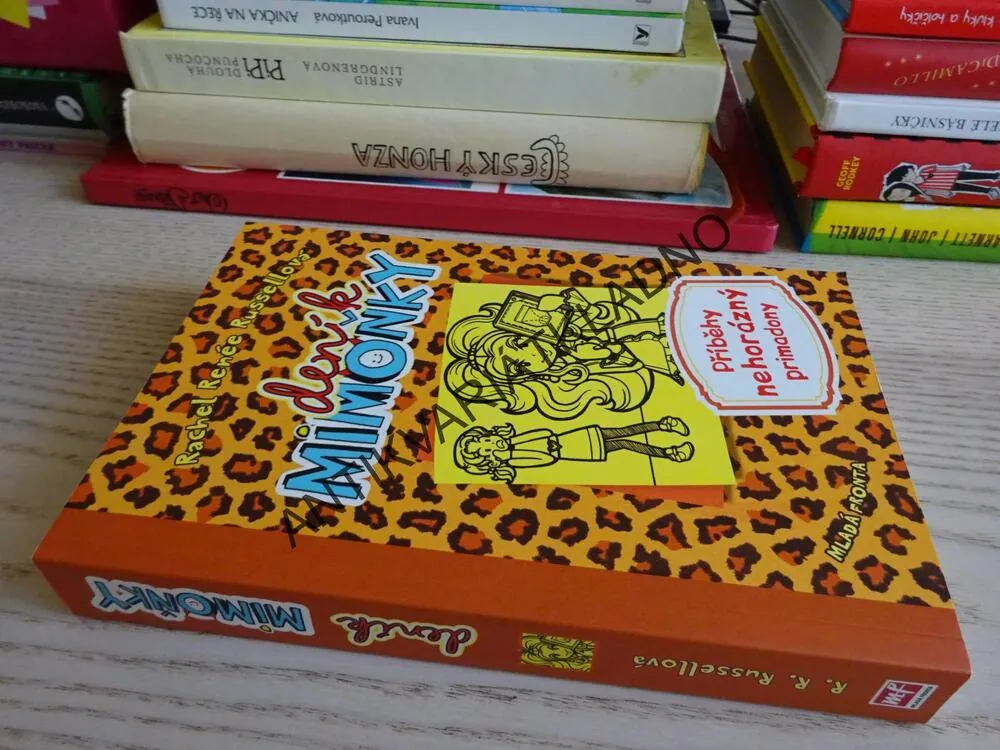 DENÍK MIMOŇKY, PŘÍBĚHY NEHORÁZNÝ PRIMADONY, RUSSEL, **an