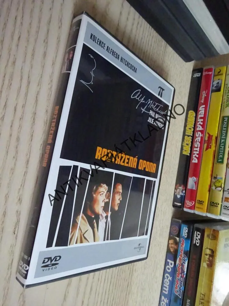 ROZTRŽENÁ OPONA, DVD FILM