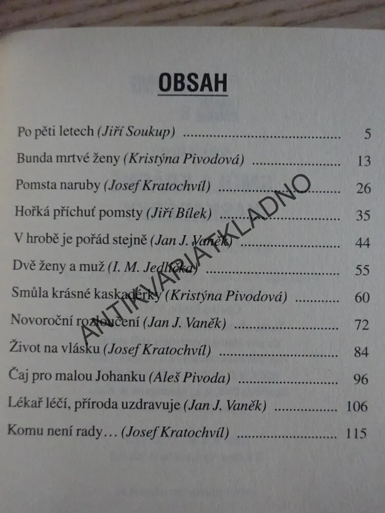 SMŮLA KRÁSNÉ KASKADÉRKY, **an