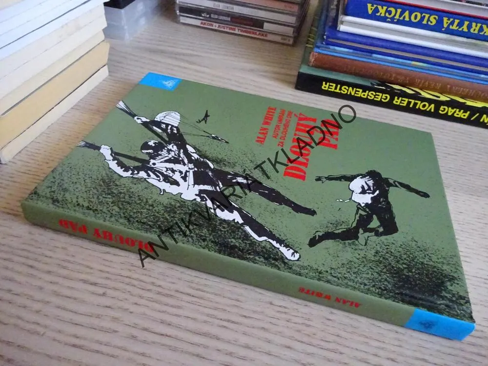 DLOUHÝ PÁD, ALAN WHITE, **an