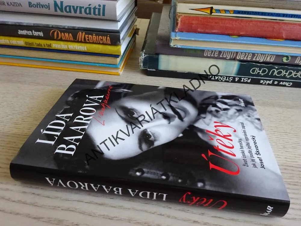LÍDA BAAROVÁ, ÚTĚKY, JOSEF ŠKVORECKÝ, **an