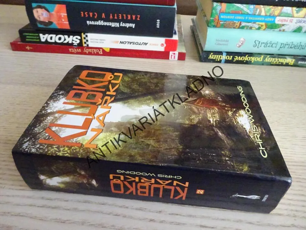 KLUBKO NÁŘKŮ, CHRIS WOODING, **an