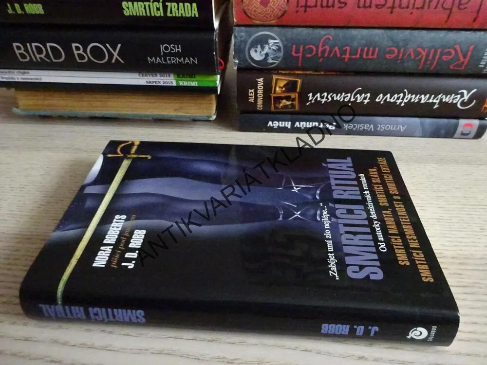 SMRTÍCÍ RITUÁL, NORA ROBERTS JAKO J. D. ROBB A DALŠÍ, **an