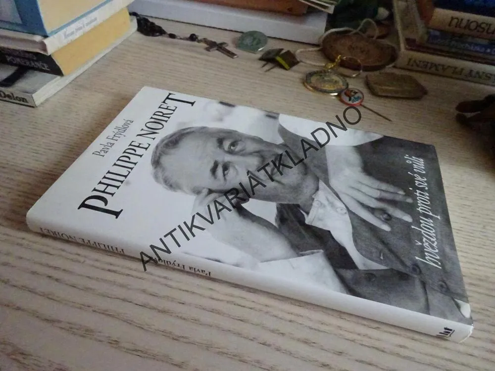 HVĚZDOU PROTI SVÉ VŮLI, PHILIPPE NOIRET, PAVLA FRÝDLOVÁ, **an