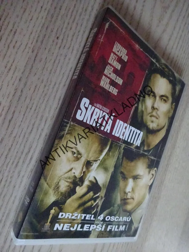 SKRYTÁ IDENTITA, DVD FILM  