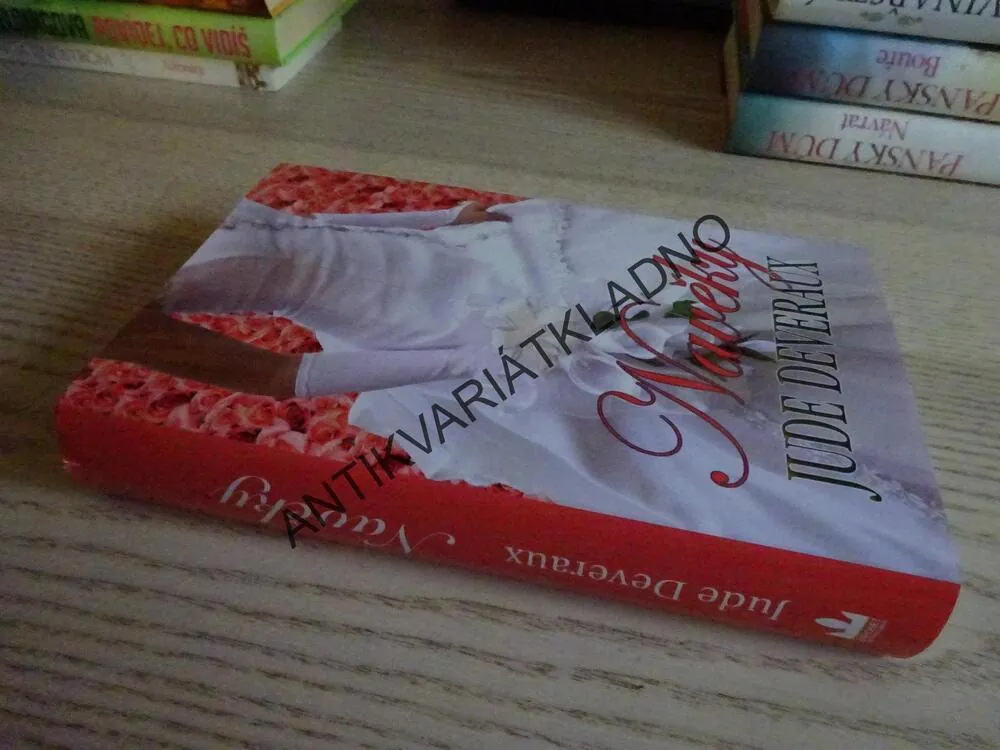 NAVĚKY, JUDE DEVERAUX, **an