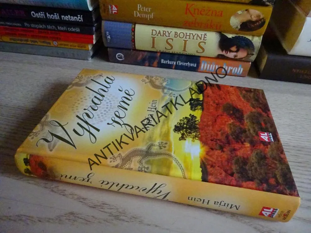 VYPRAHLÁ ZEMĚ, MIRJA HEIN, **an