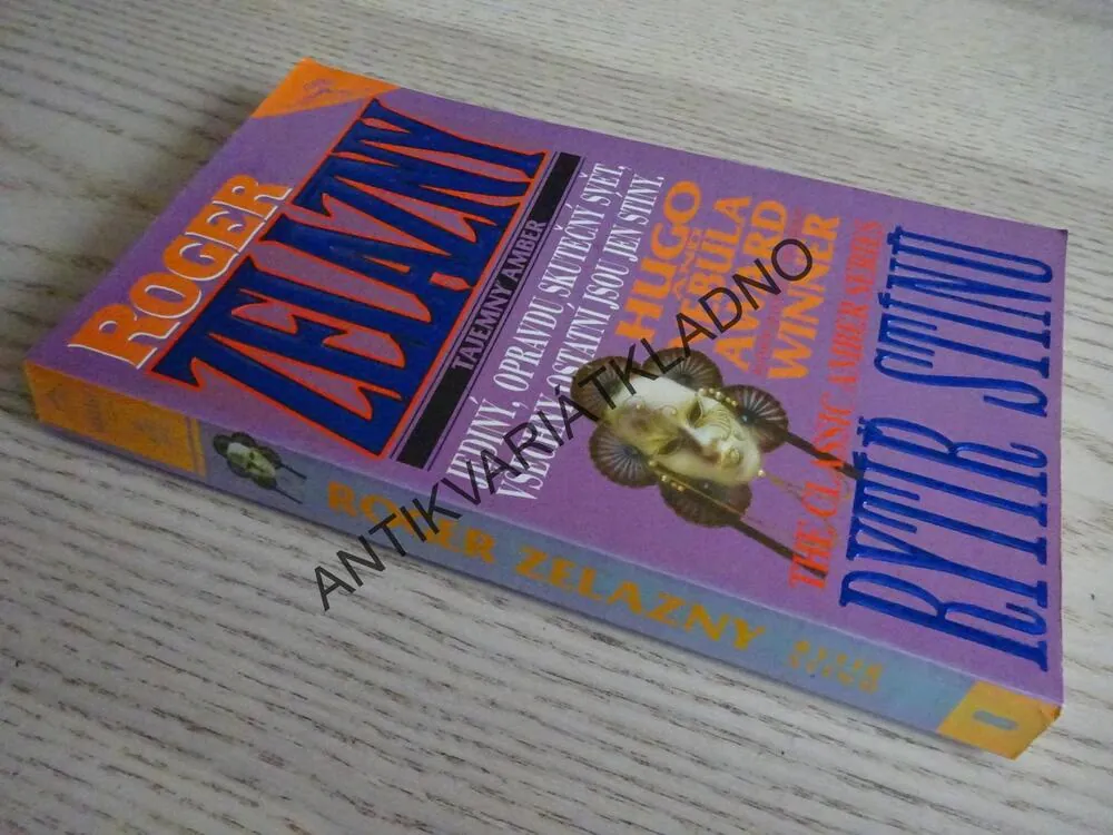 RYTÍŘ STÍNŮ, ROGER ZELAZNY, **an