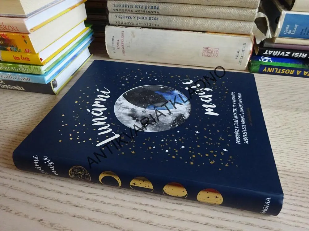 LUNÁRNÍ MAGIE, JO CAULDRICKOVÁ, **an