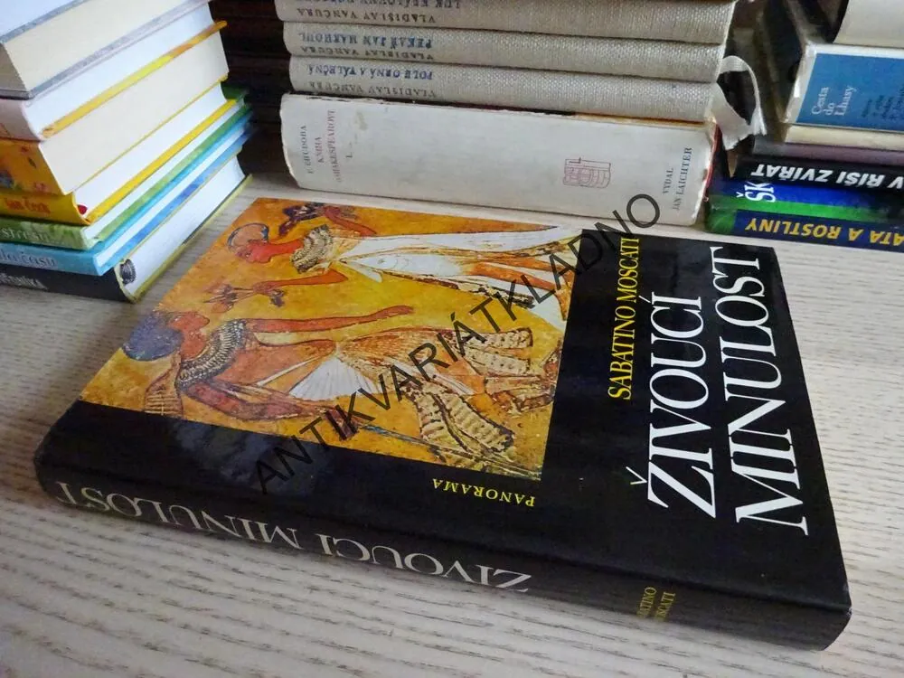 ŽIVOUCÍ MINULOST, SABATINO MOSCATI, **an