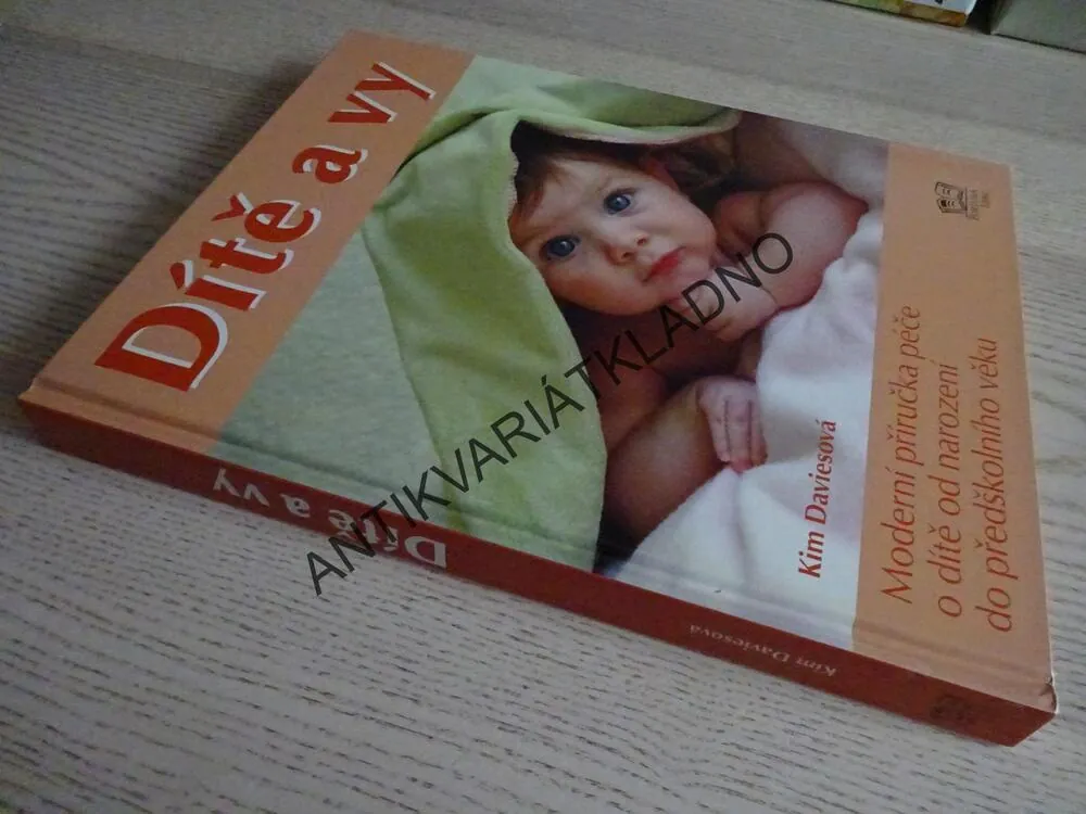DÍTĚ A VY, KIM DAVIESOVÁ, **an