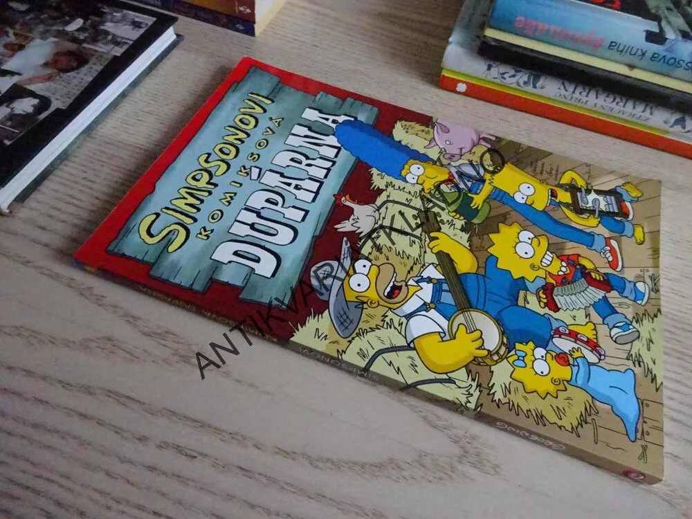 SIMPSONOVI, KOMIKSOVÁ DUPÁRNA, MATT GROENING, **an