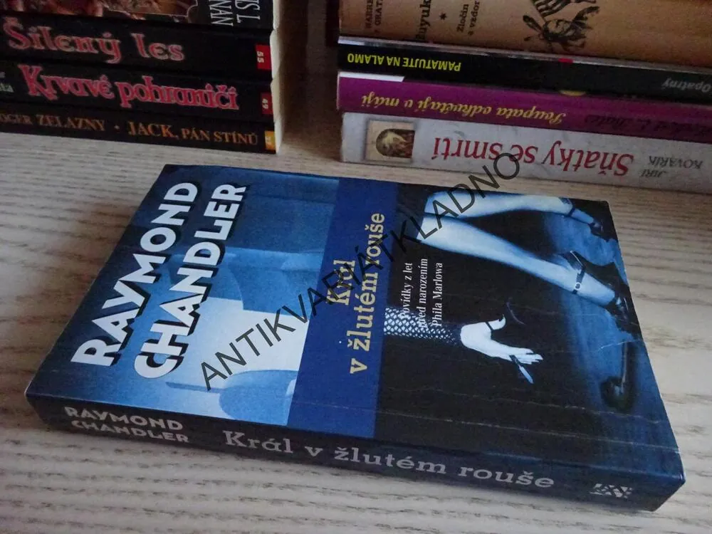 KRÁL V ŽLUTÉM ROUŠE, RAYMOND CHANDLER, **an