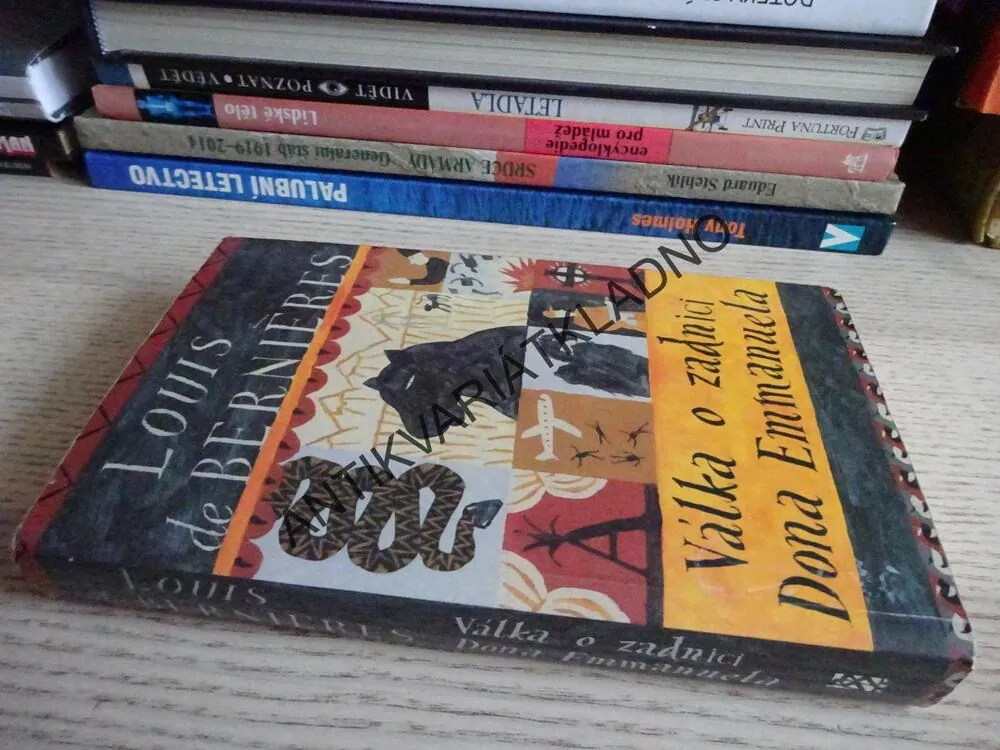 VÁLKA O ZADNICI DONA EMANUELA, LOUIS DE BERNIERES, **an