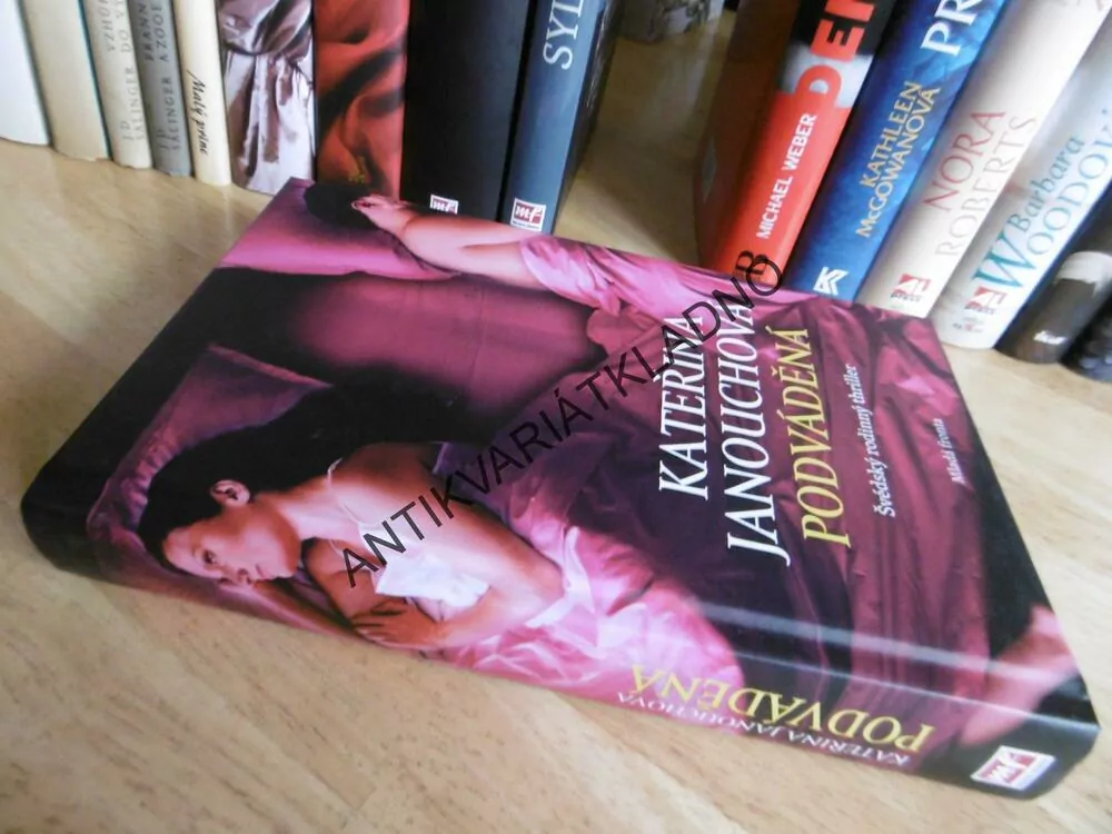 PODVÁDĚNÁ, KATEŘINA JANOUCHOVÁ, **an