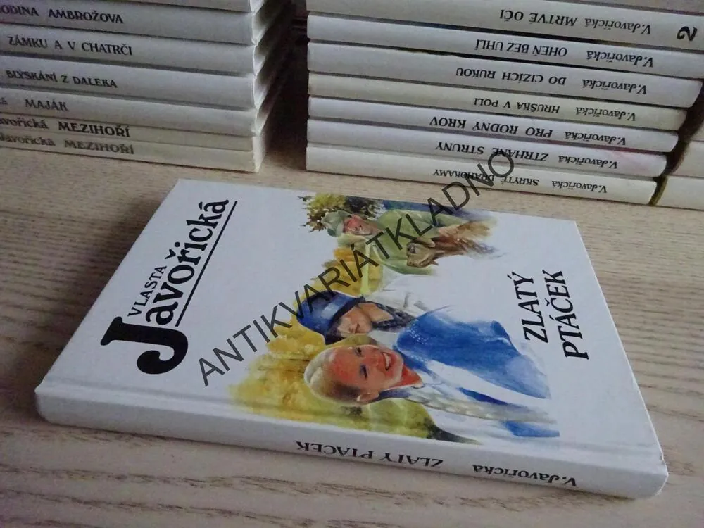 ZLATÝ PTÁČEK, VLASTA JAVOŘICKÁ, **an