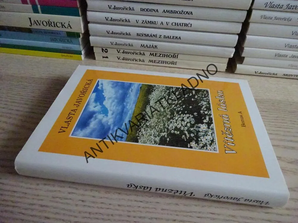 VÍTĚZNÁ LÁSKA, VLASTA JAVOŘICKÁ, **an