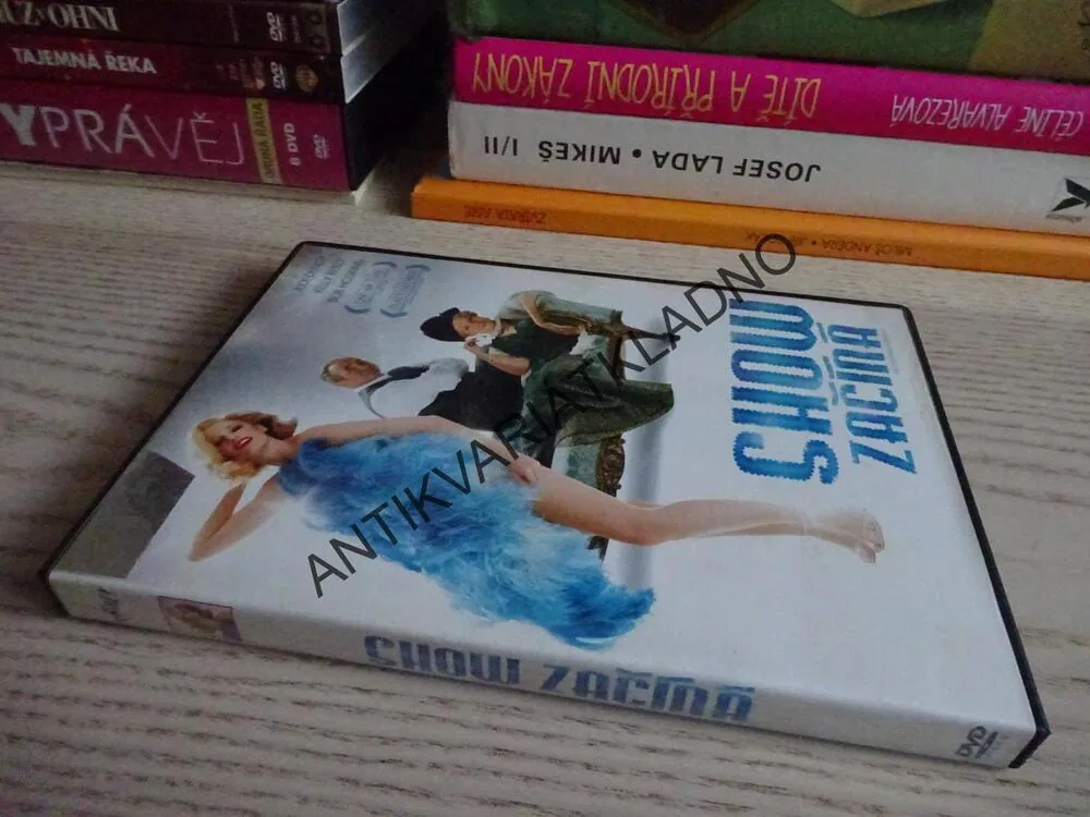 SHOW ZAČÍNÁ, DVD FILM