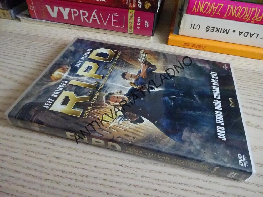 R. I. P. D., URNA - ÚTVAR ROZHODNĚ NEŽIVÝCH AGENTŮ, DVD FILM