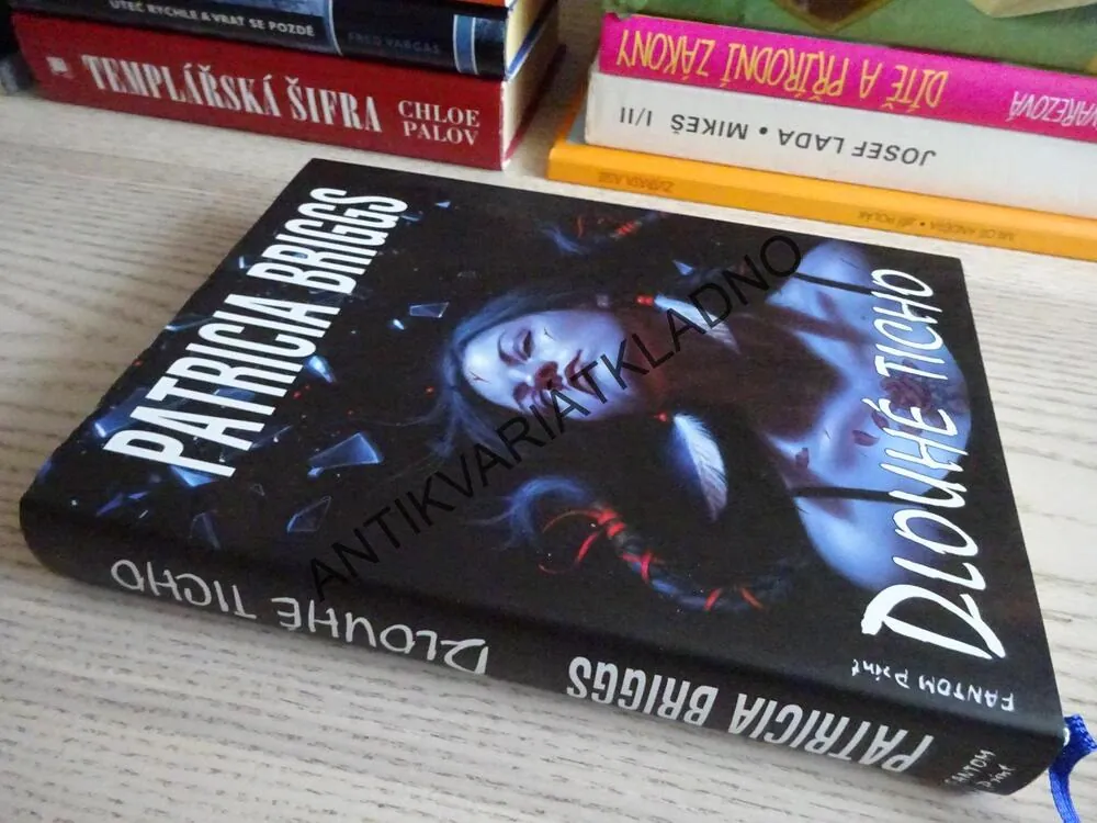DLOUHÉ TICHO, PATRICIA BRIGGS, **an