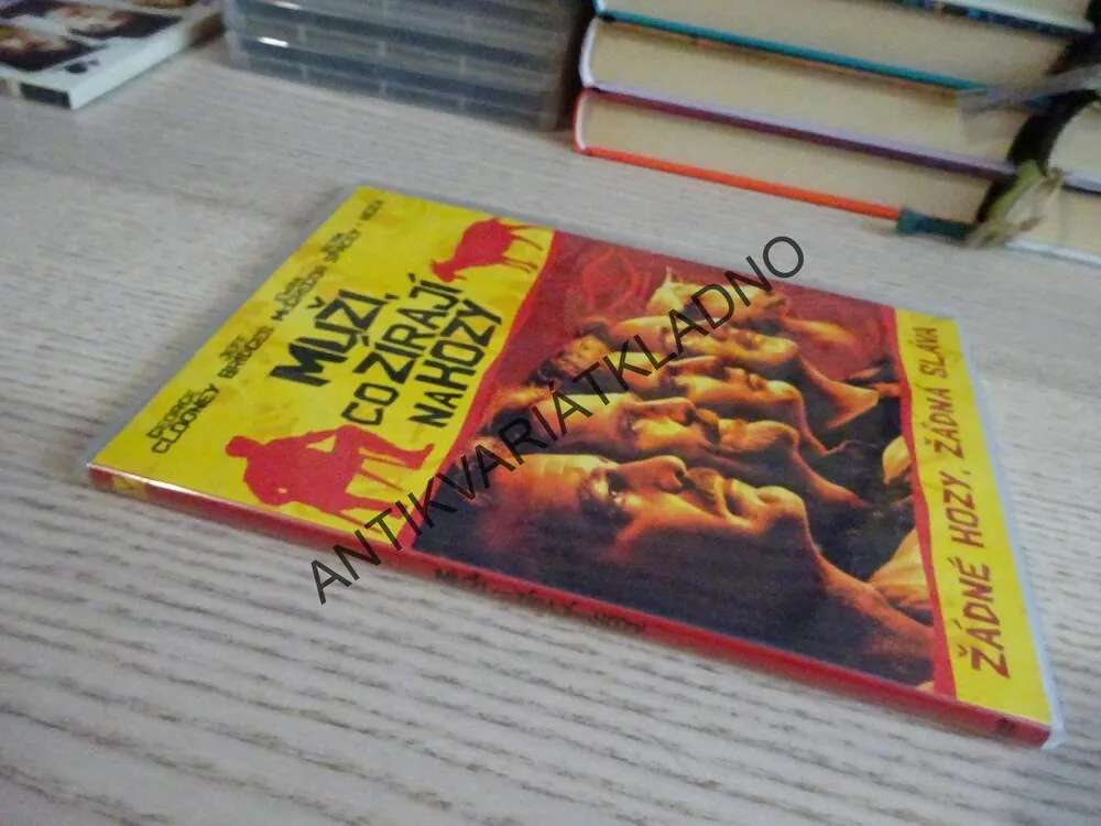 MUŽI, CO ZÍRAJÍ NA KOZY, DVD FILM