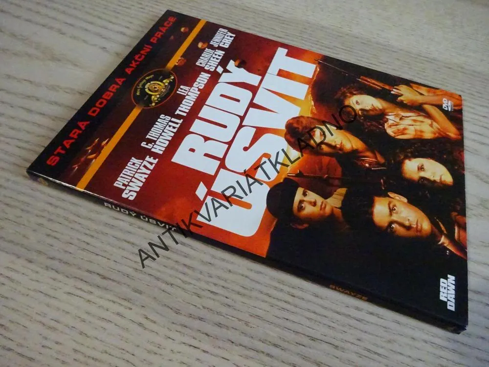 RUDÝ ÚSVIT, PATRICK SCHWAYZE, DVD FILM