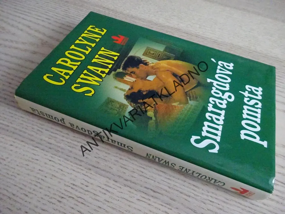 SMARAGDOVÁ TAJEMSTVÍ, CAROLYNE SWANN, **an