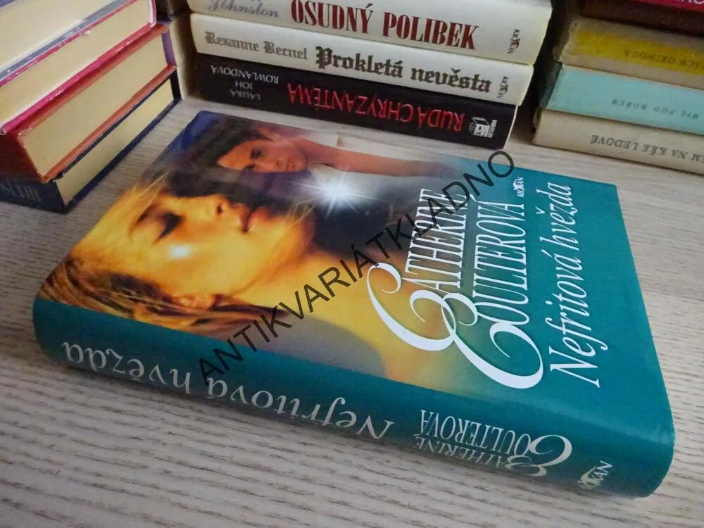 NEFRITOVÁ HVĚZDA, CATHERINE COULTEROVÁ, **an