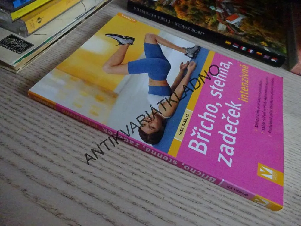 BŘICHO, STEHNA, ZADEČEK INTENZIVNĚ, NINA WINKLER, **an