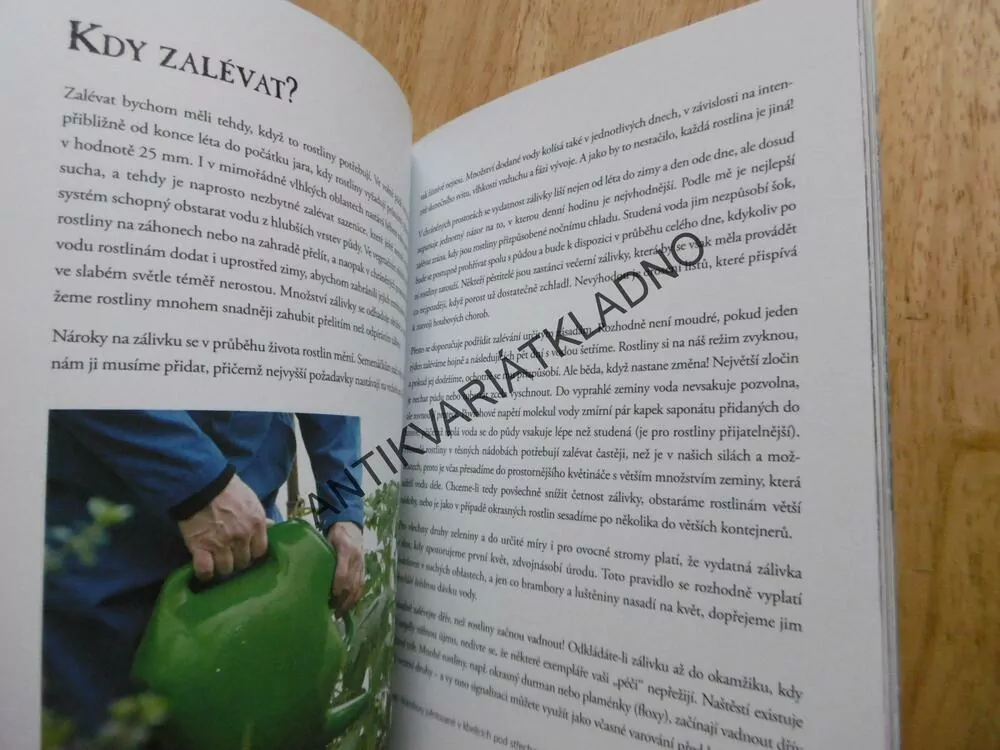 SÁZENÍ, ZALÉVÁNÍ HNOJENÍ, BOB FLOWERDEW