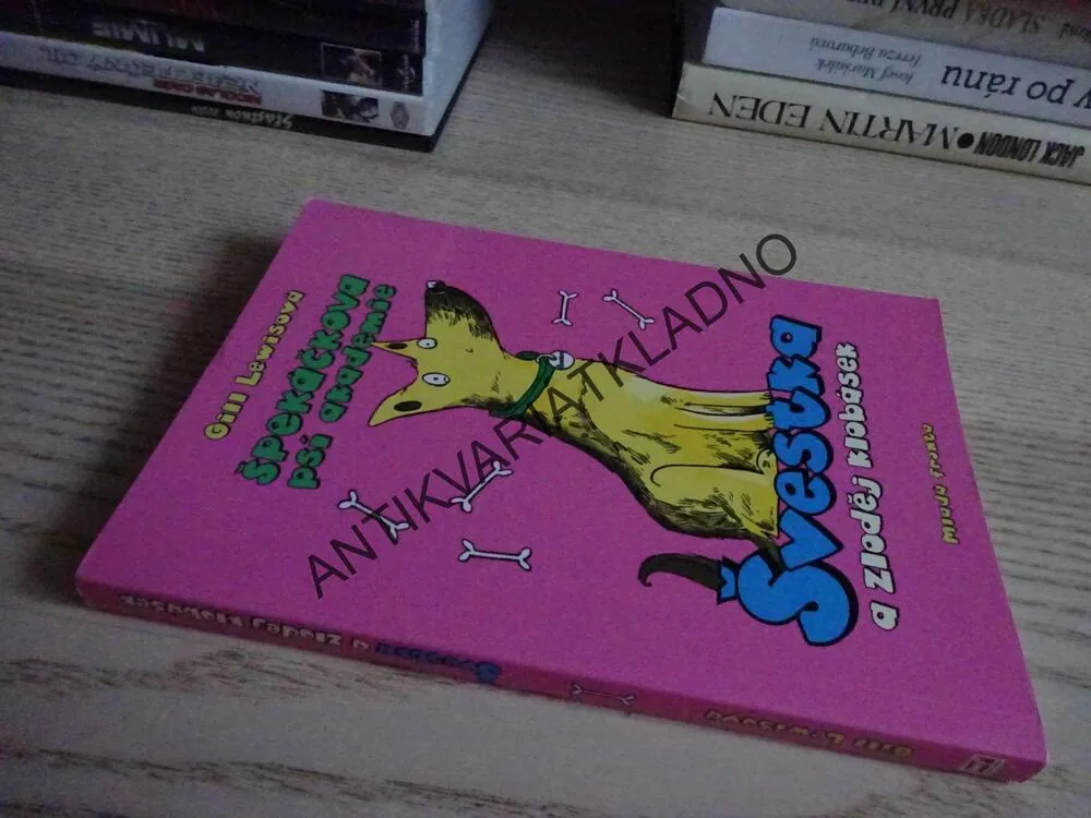 ŠVESTKA A ZLODĚJ KLOBÁSEK, GILL LEWISOVÁ, **an