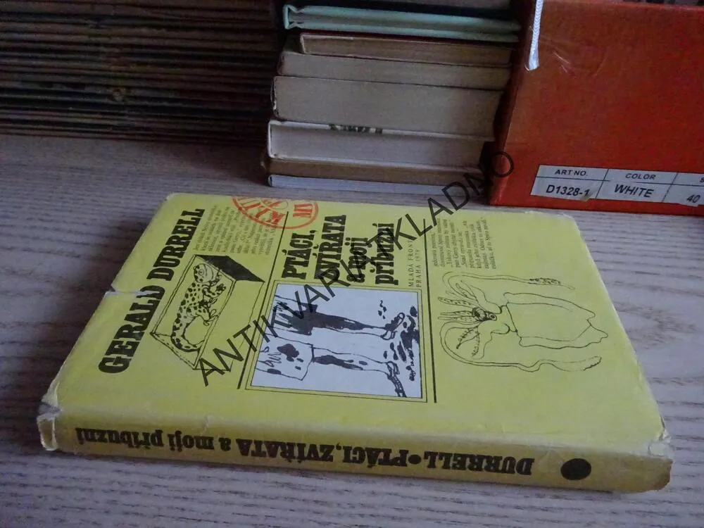PTÁCI, ZVÍŘATA A MOJI PŘÍBUZNÍ, GERALD DURRELL, **an