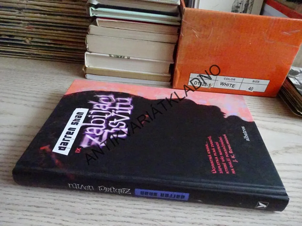 ZABIJÁCI ÚSVITU, DARREN SHAN, **an