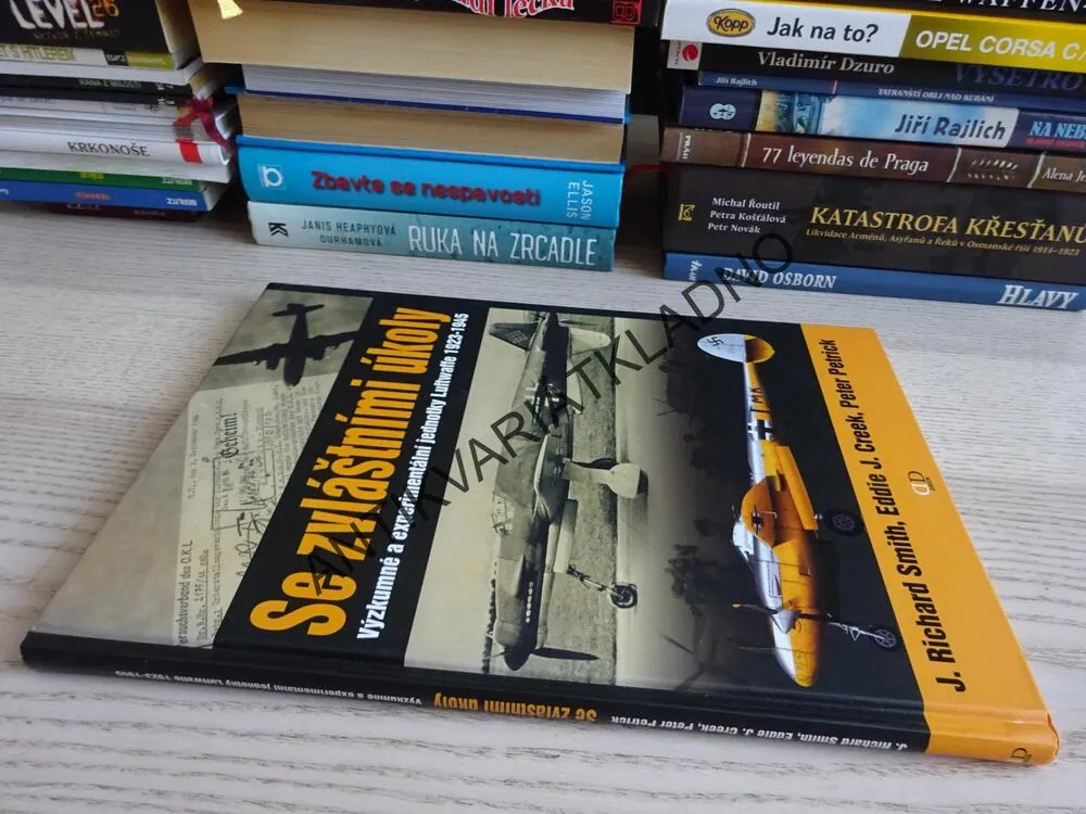 SE ZVLÁŠTNÍMI ÚKOLY, SMITH, CREEK, PETRICK, **an